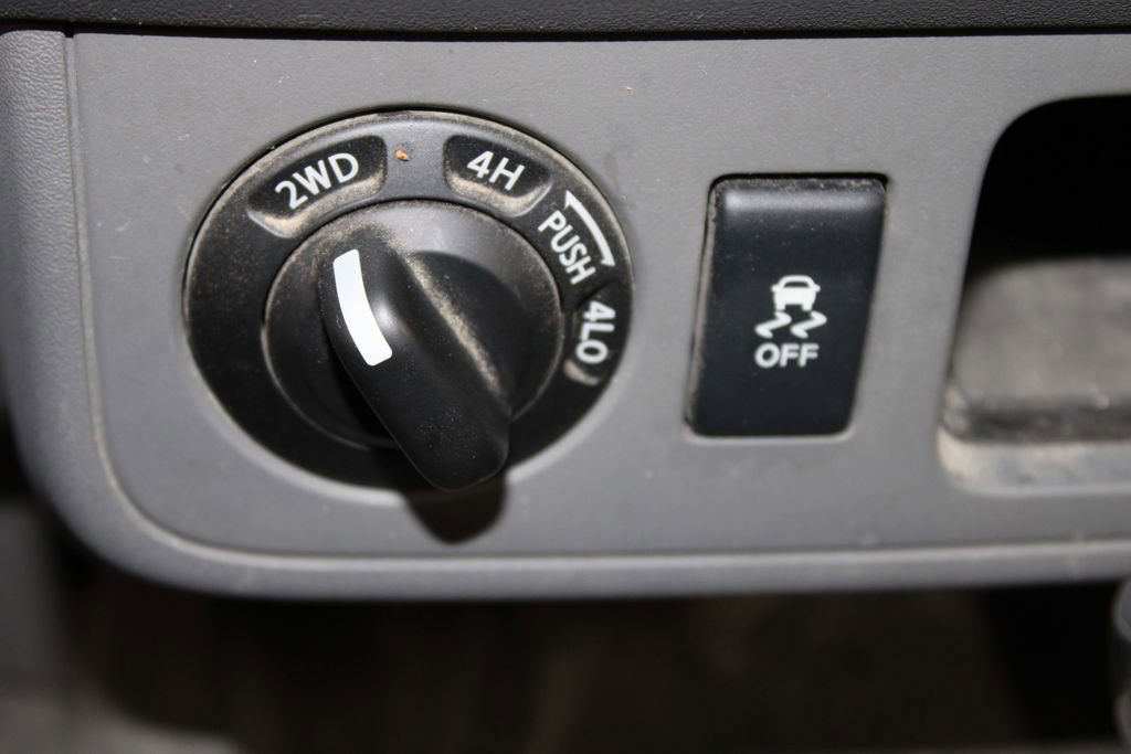 Used 2019 Nissan Frontier SV image 26