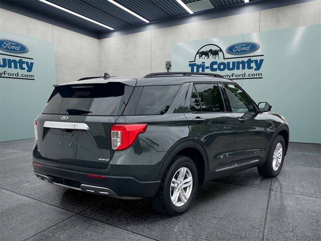 Used 2023 Ford Explorer XLT w/ Equipment Group 202A image 7