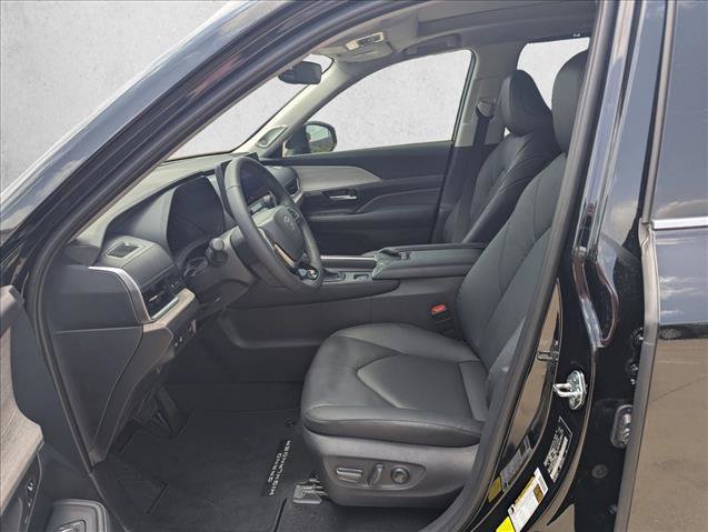 New 2026 Toyota Grand Highlander FWD image 4