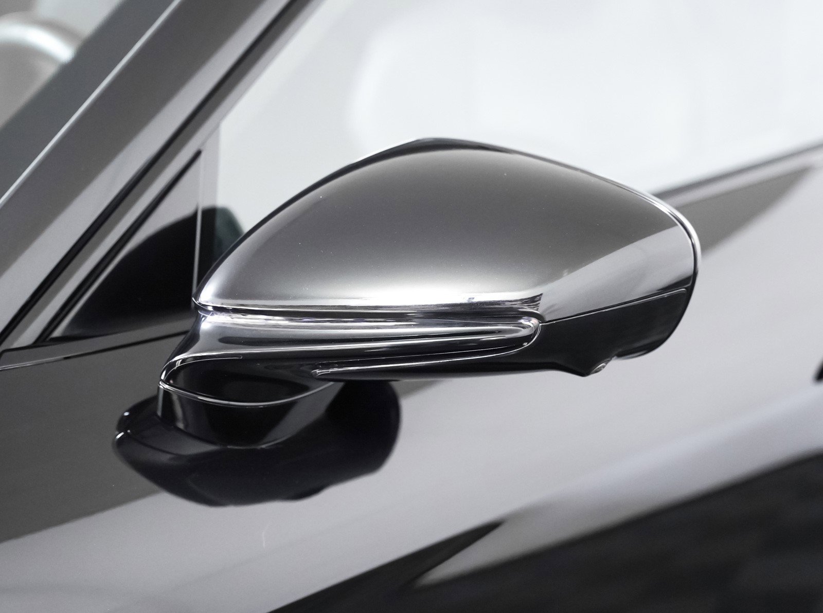 Certified 2020 Porsche Taycan Turbo S image 26