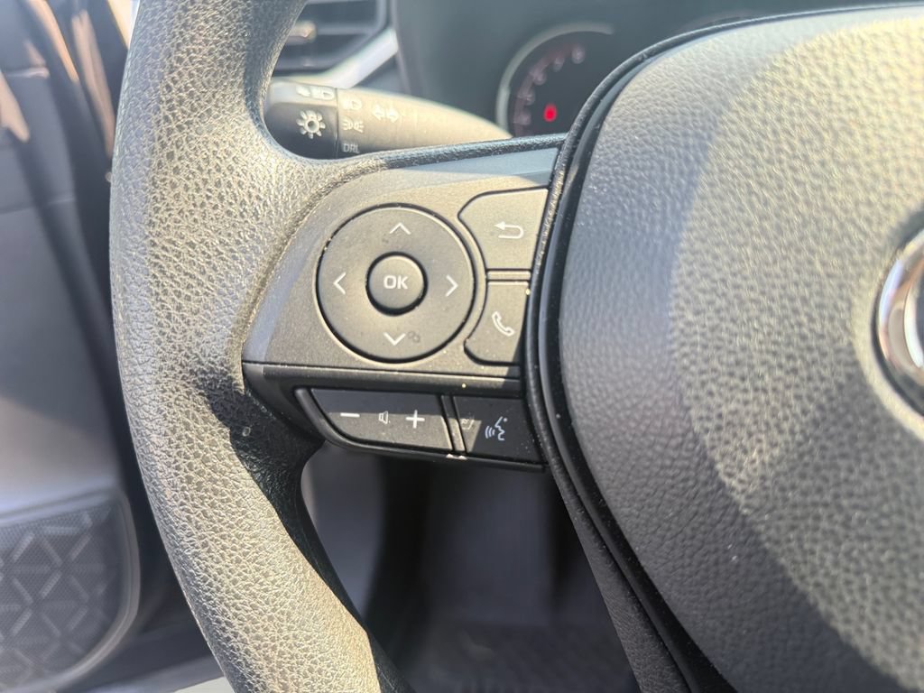 Used 2023 Toyota RAV4 LE FWD image 20