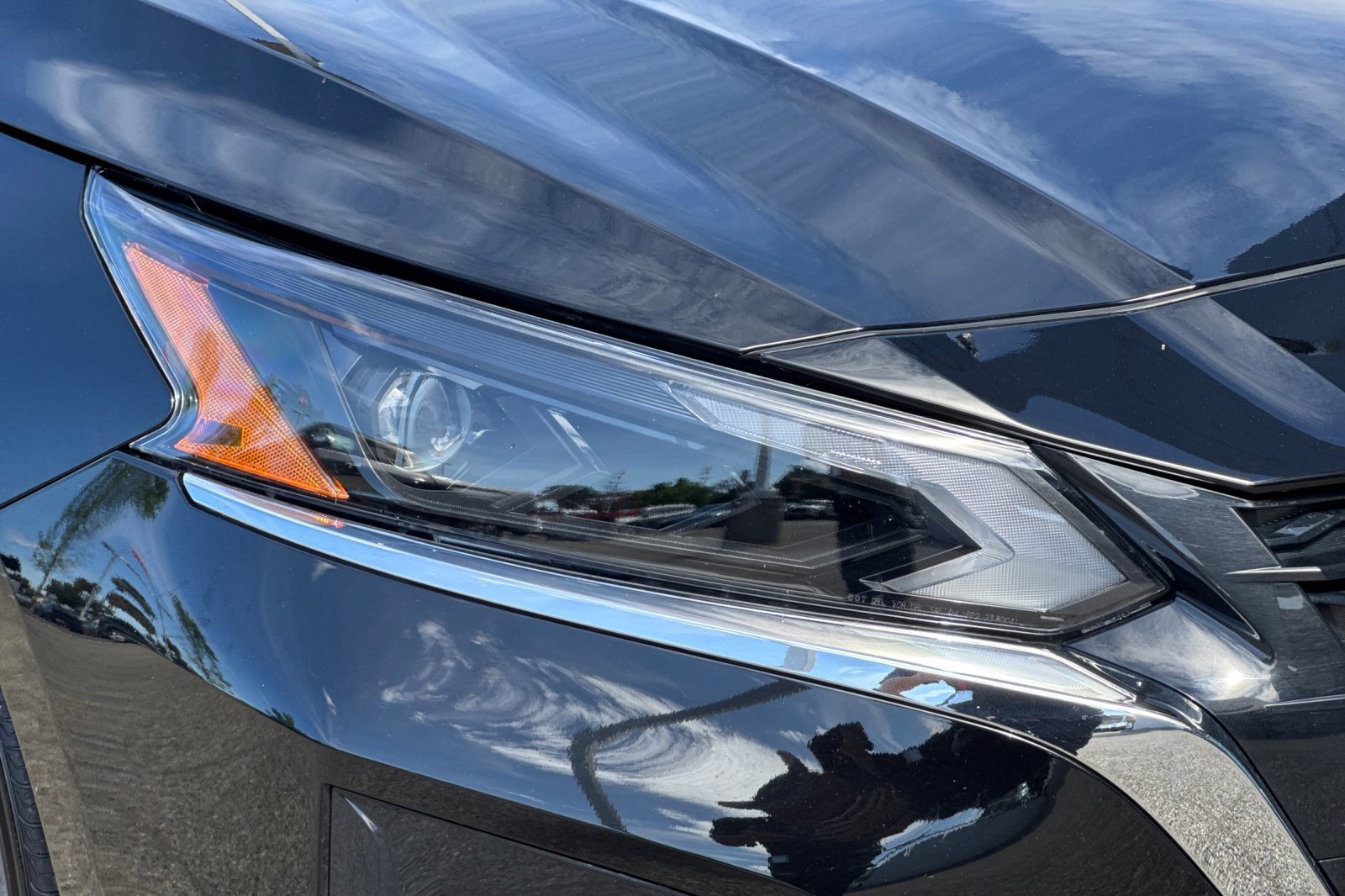 Used 2025 Nissan Altima 2.5 SV FWD image 11
