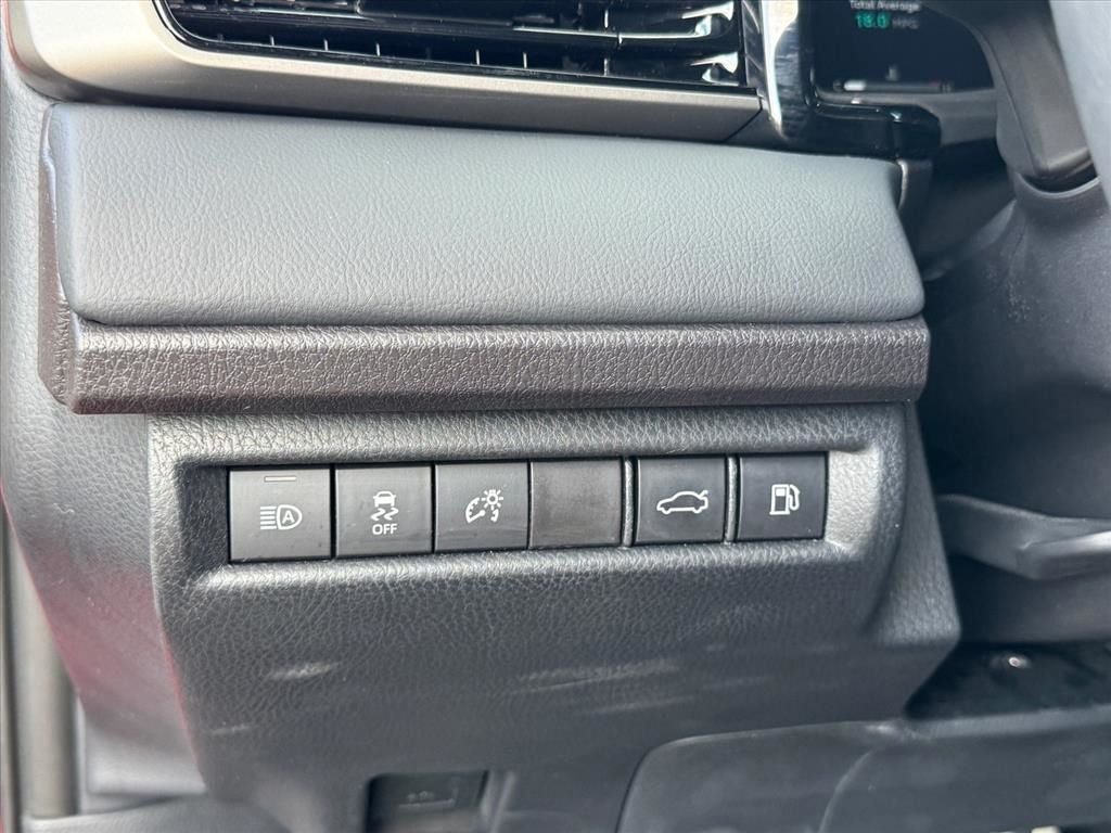 Used 2025 Toyota Camry XSE FWD image 20