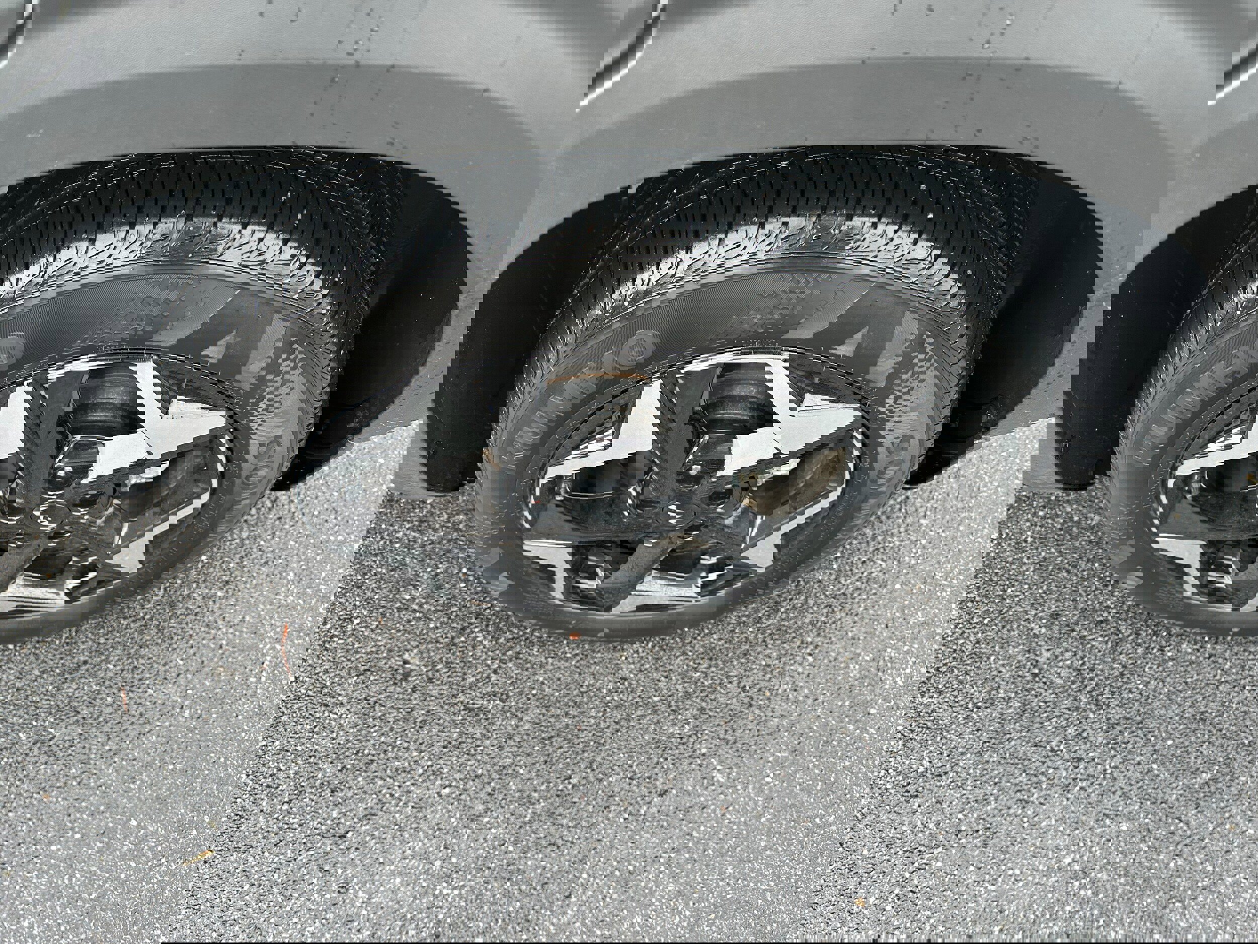 Used 2024 Kia Seltos EX image 9