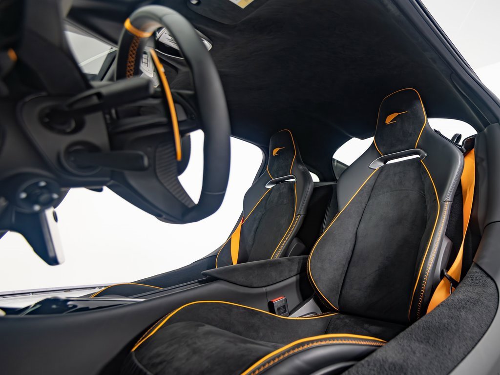 New 2025 McLaren Artura image 29