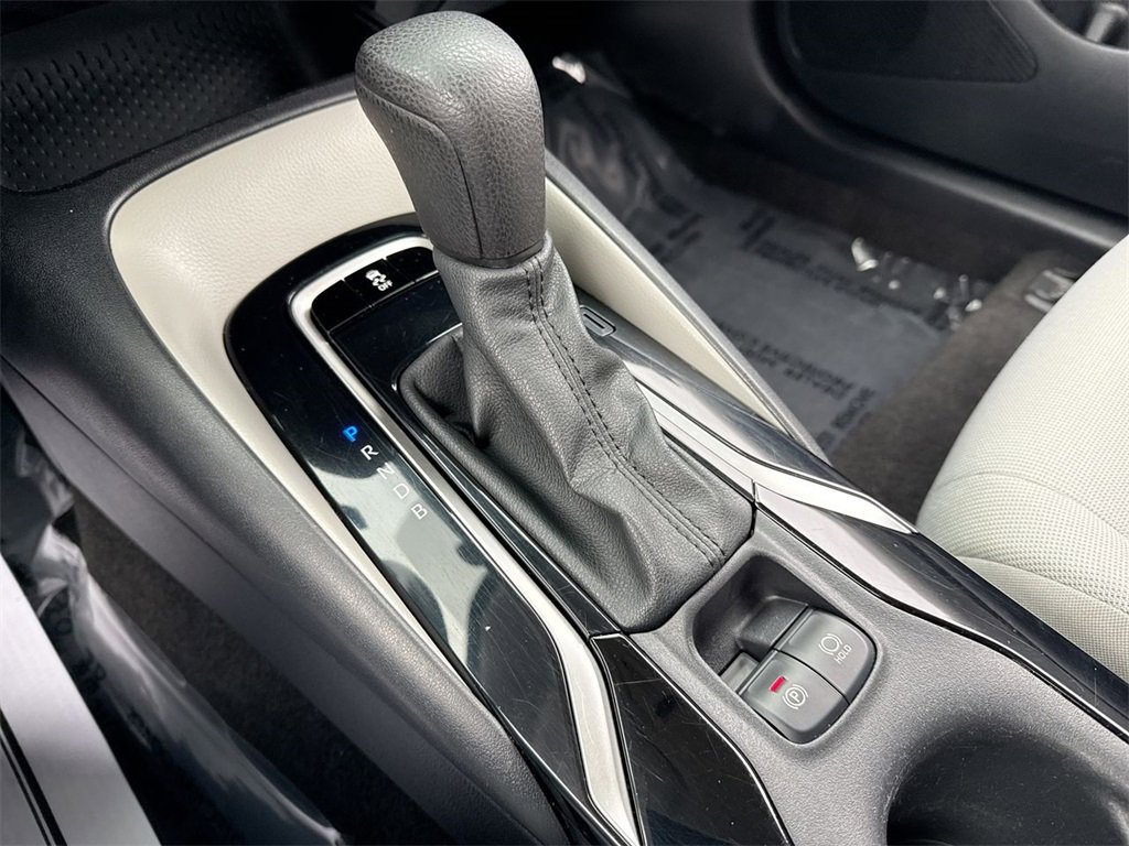Used 2022 Toyota Corolla LE image 20