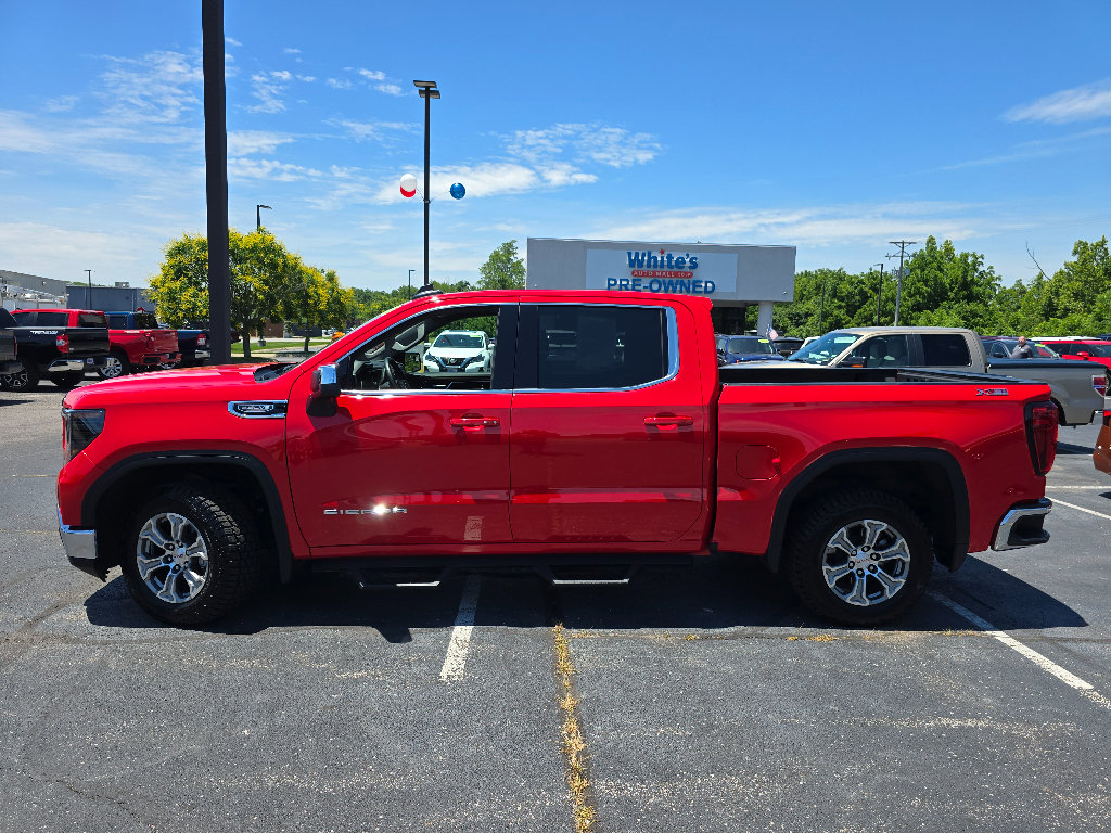 Used 2025 GMC Sierra 1500 SLE AWD/4WD image 11