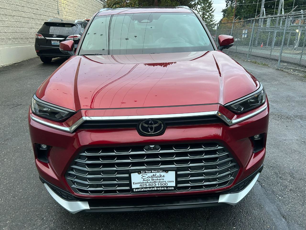 Used 2025 Toyota Grand Highlander AWD Hybrid image 2