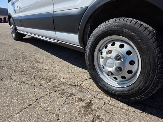 Used 2024 Ford Transit 350 XLT image 34