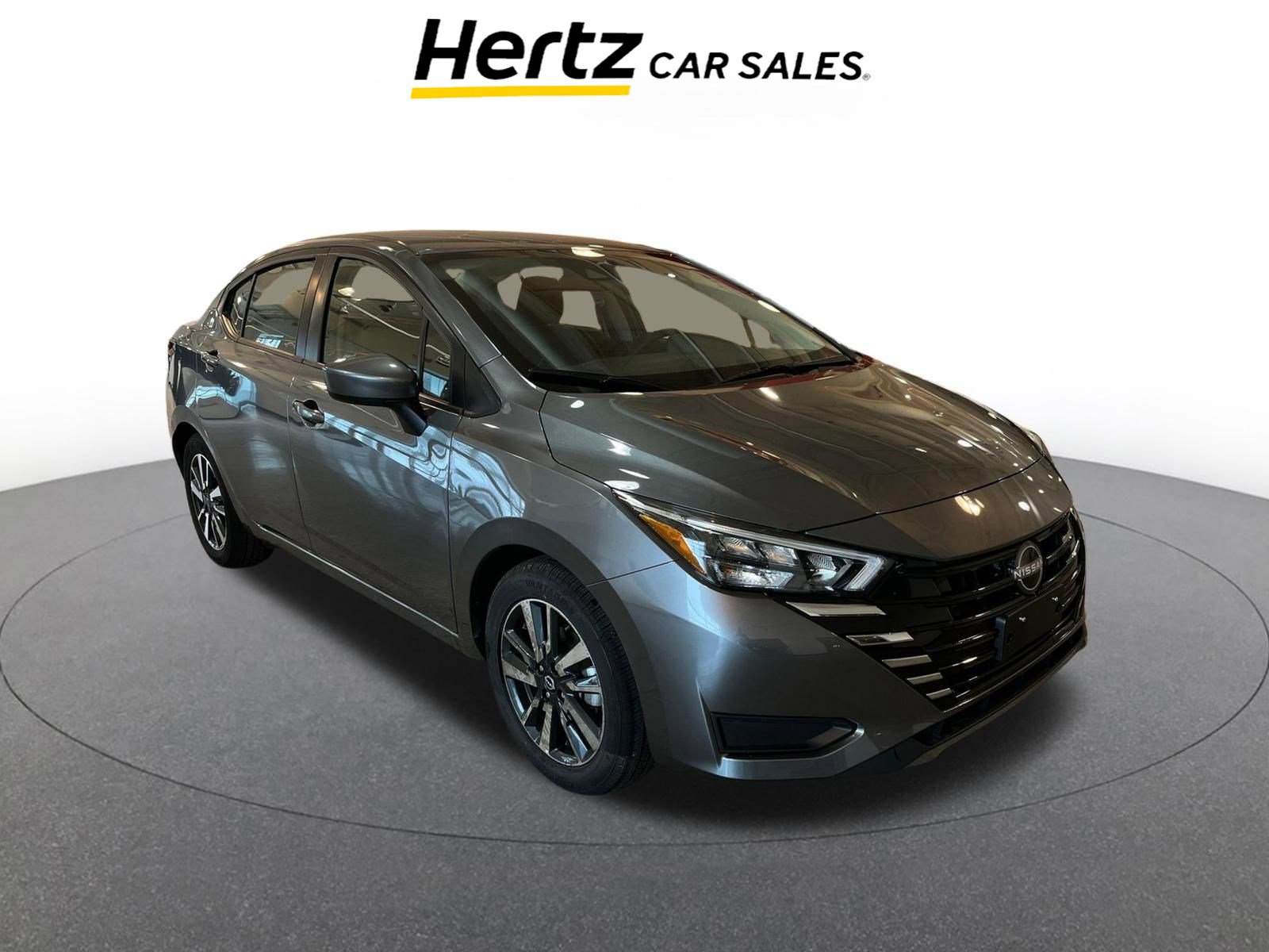 Used 2025 Nissan Versa SV image 1
