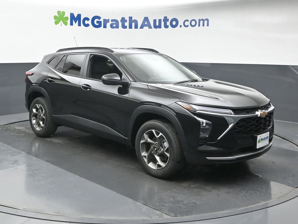 New 2026 Chevrolet Trax LT w/ Driver Confidence Package image 2