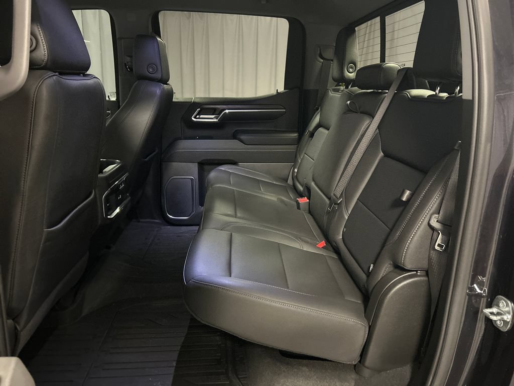 Used 2023 GMC Sierra 1500 SLT w/ SLT Premium Package AWD/4WD image 23