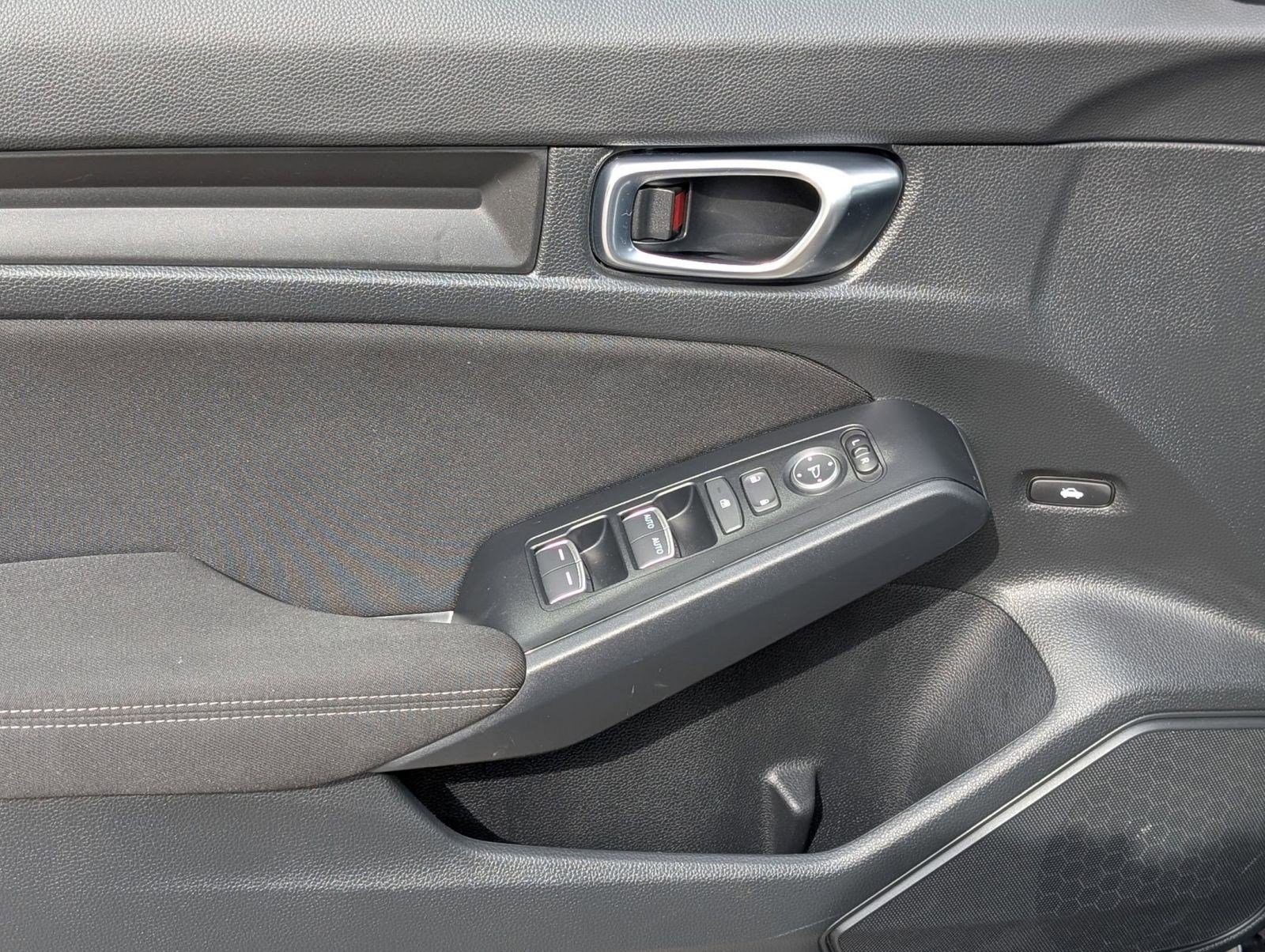 Used 2025 Honda Civic Sport image 14