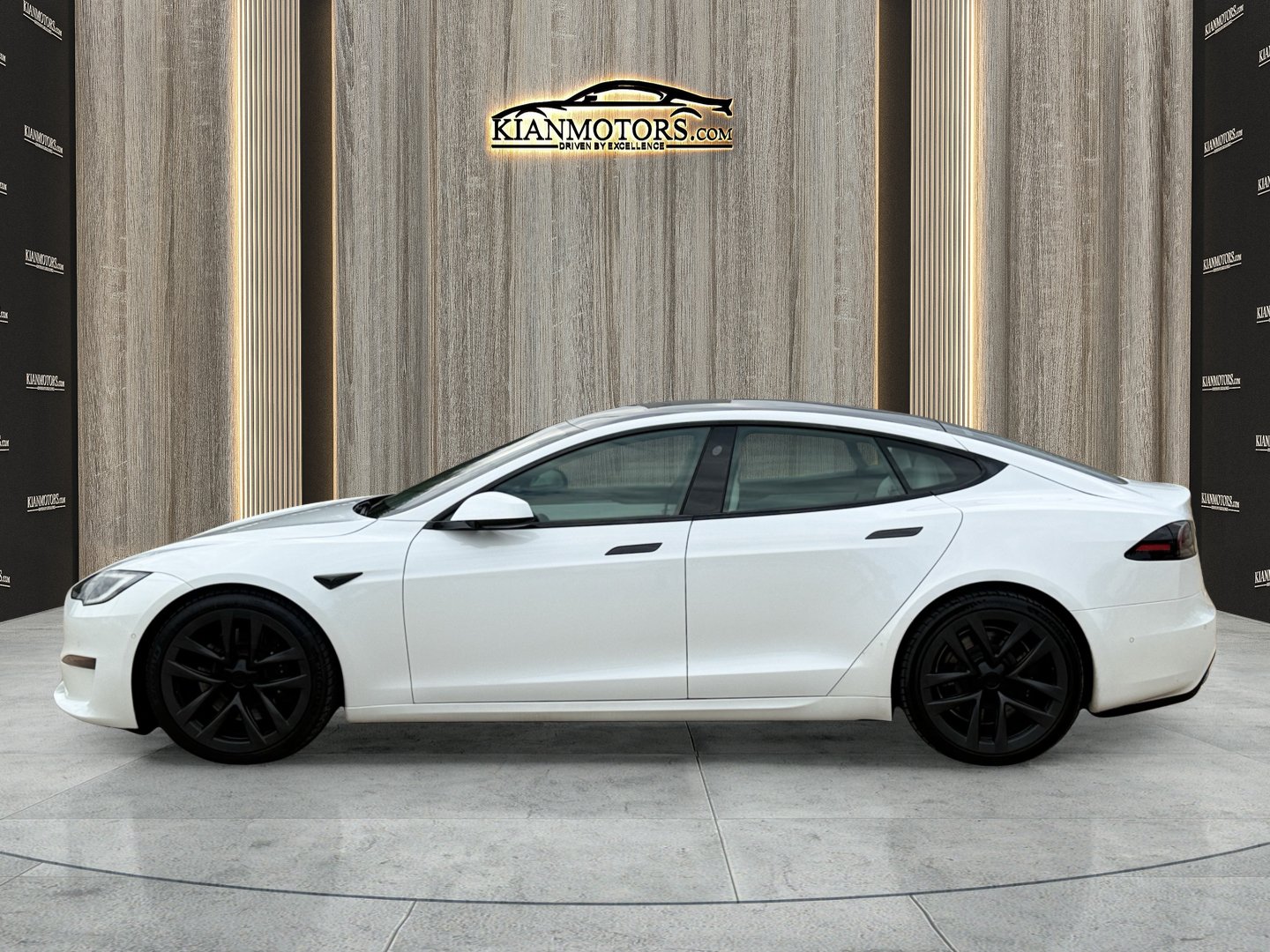 Used 2022 Tesla Model S AWD/4WD image 4