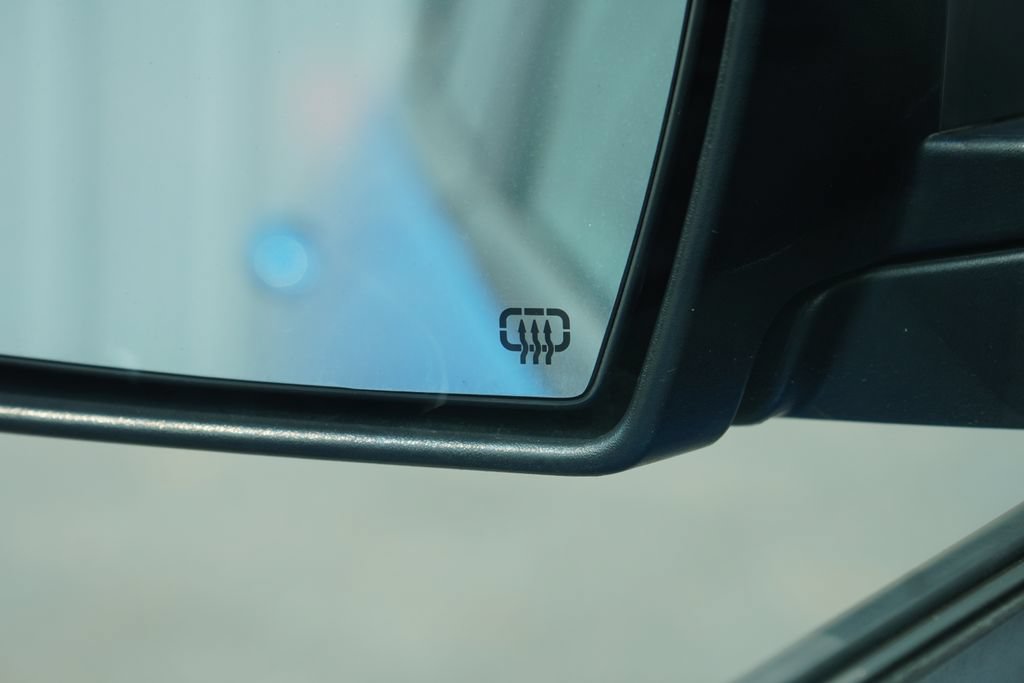 Used 2019 Jeep Cherokee Trailhawk AWD/4WD image 33