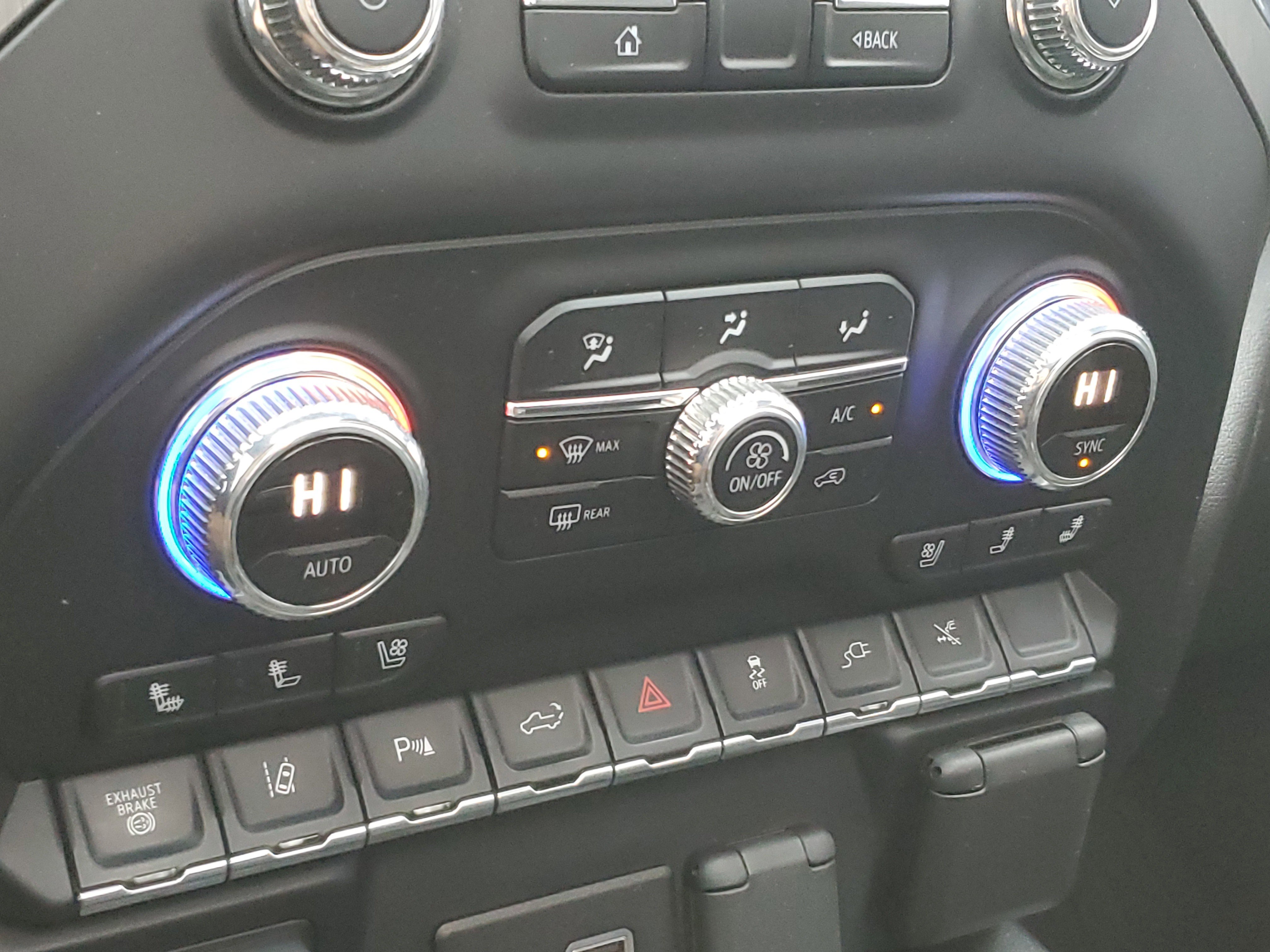 Used 2022 GMC Sierra 3500 Denali w/ Denali Ultimate Package image 23