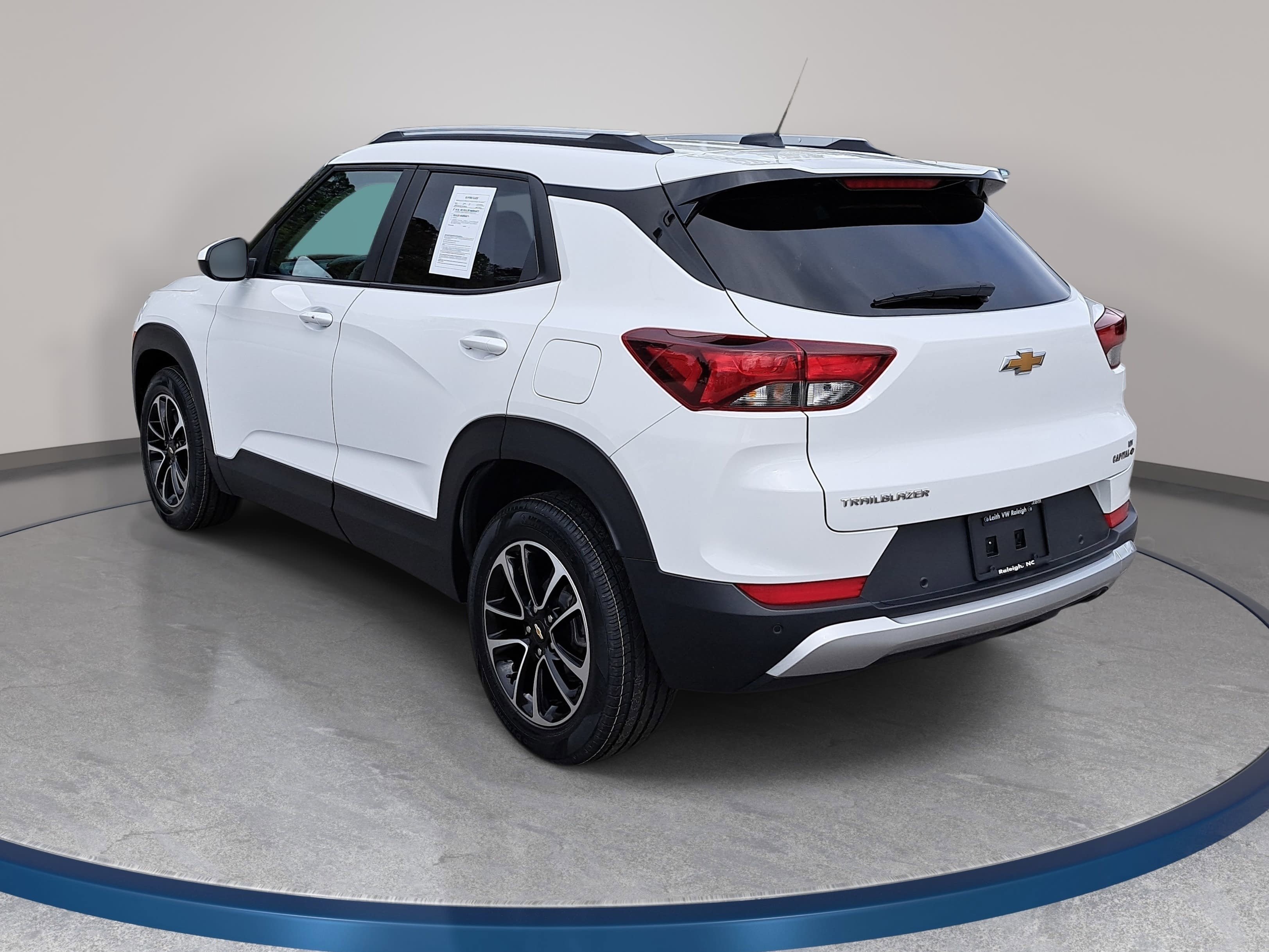 Used 2024 Chevrolet TrailBlazer LT w/ Driver Confidence Package image 7