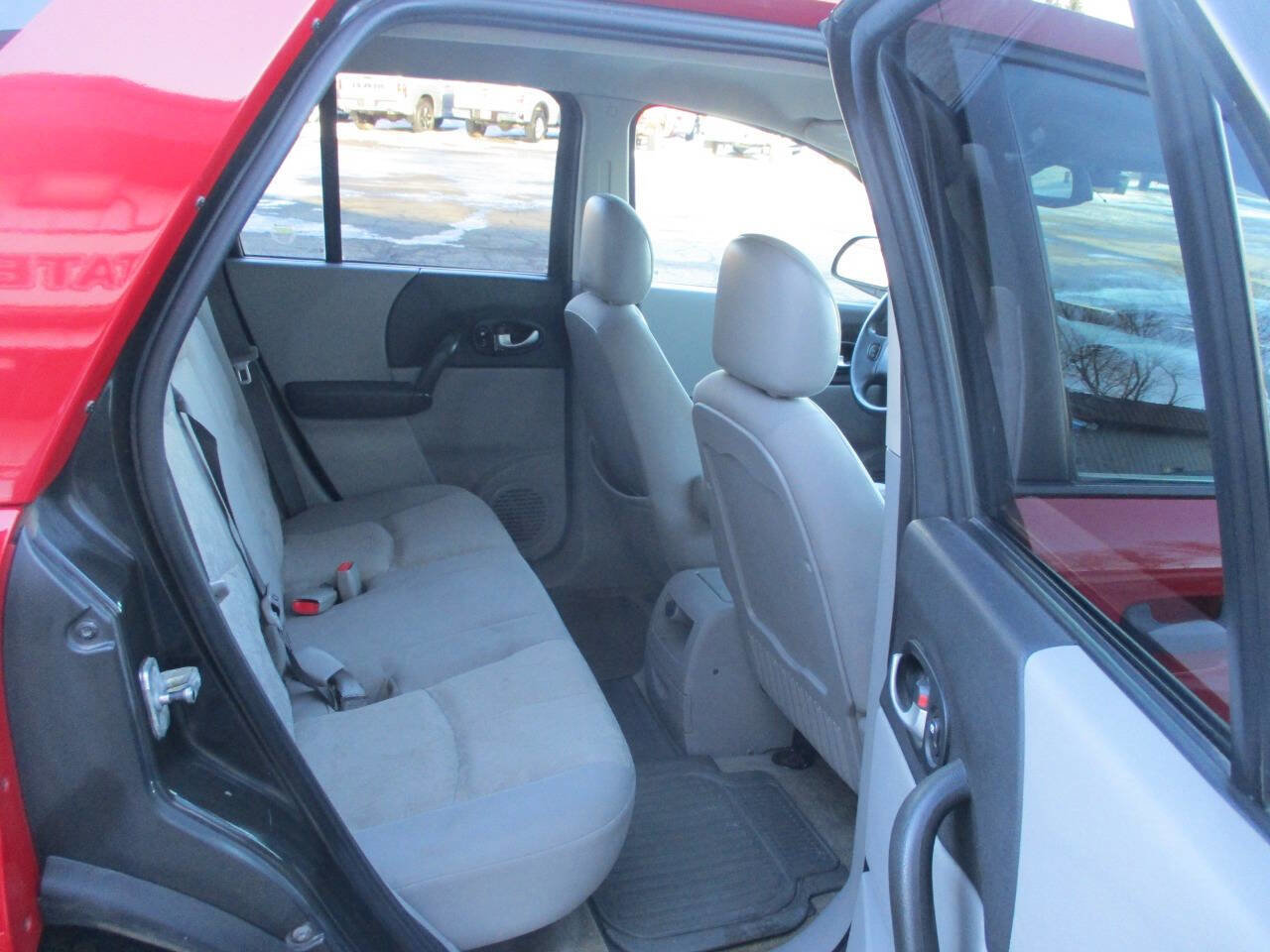 Used 2004 Saturn Vue 2WD w/ Sport Plus Pkg image 23