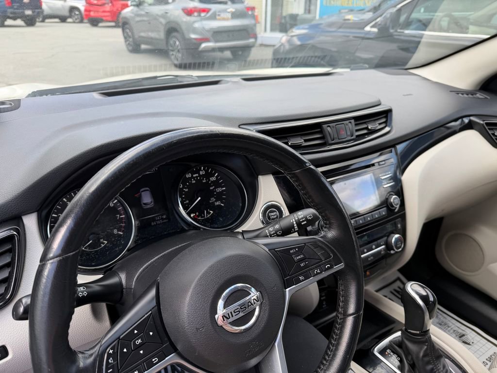 Used 2018 Nissan Rogue Sport SV w/ SV All-Weather Package image 22