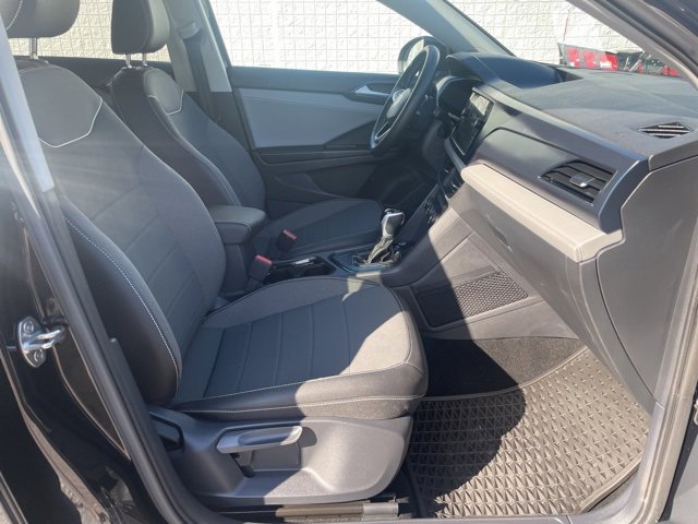 Used 2024 Volkswagen Taos SE image 15
