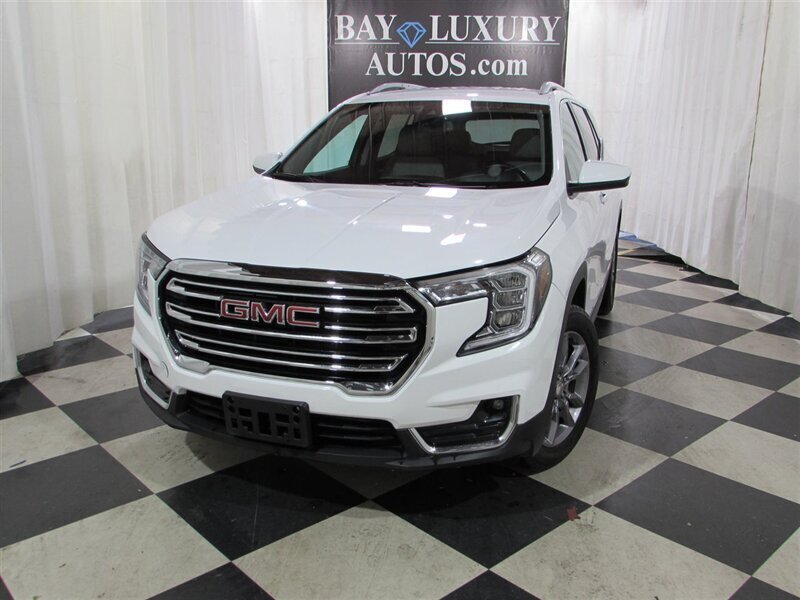 Used 2023 GMC Terrain SLT AWD/4WD image 2