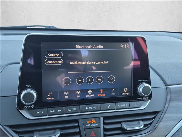 Used 2025 Nissan Altima 2.5 SV FWD image 14
