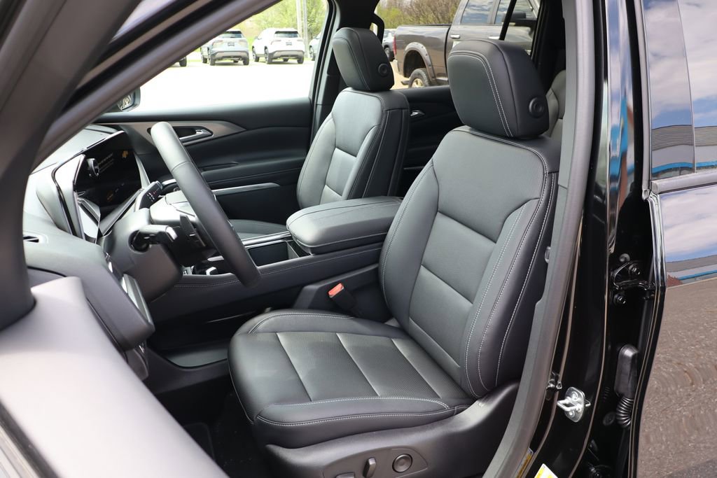 New 2026 Chevrolet Traverse LT FWD image 14