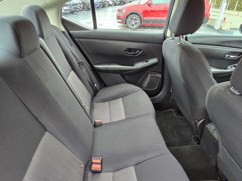 Used 2024 Nissan Sentra SV FWD image 12