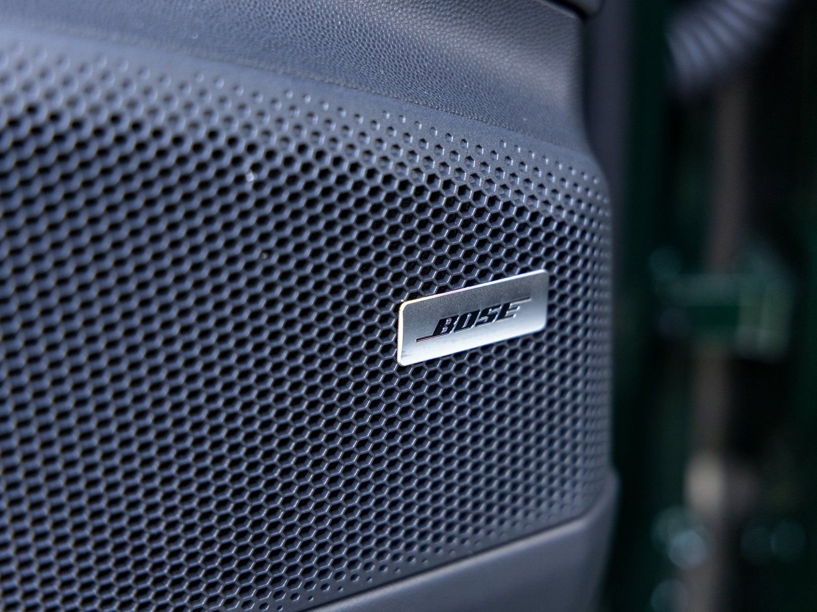 Certified 2025 Porsche Macan Electric image 23