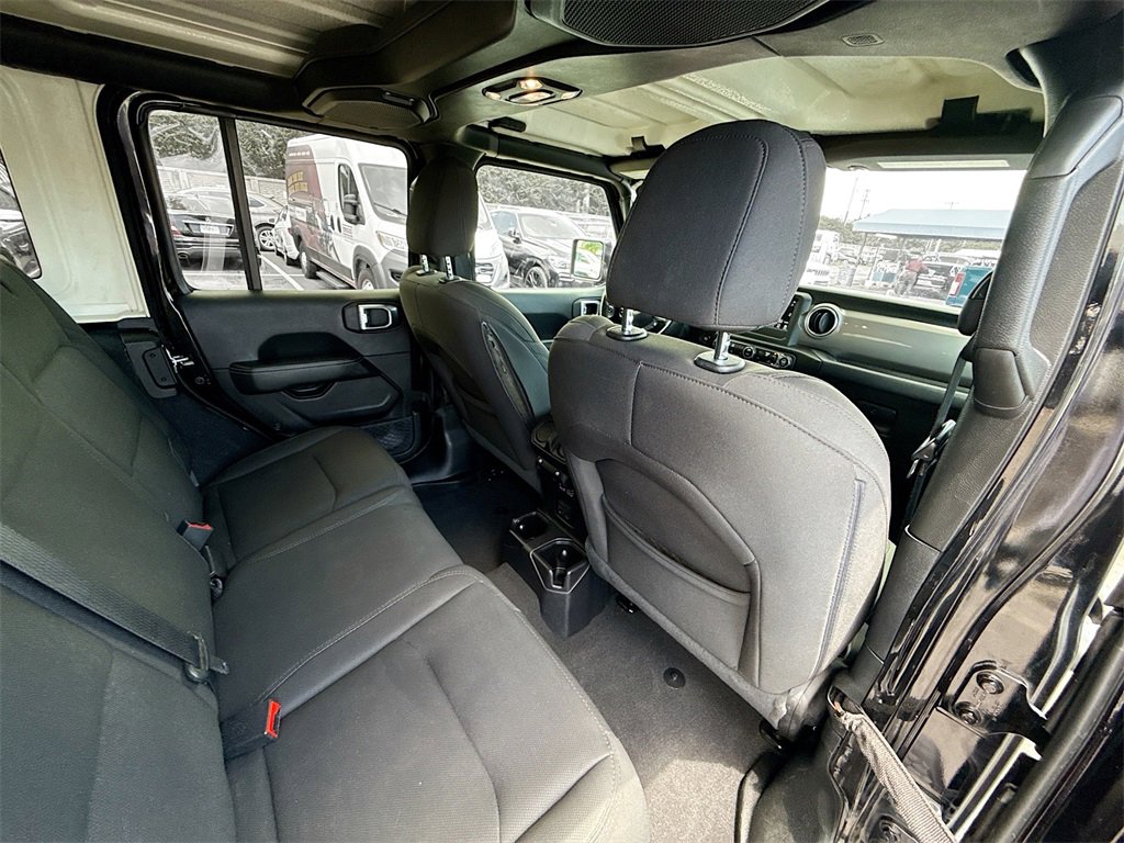 Used 2021 Jeep Wrangler Unlimited Sahara image 31