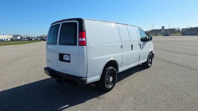 Used 2019 Chevrolet Express 2500 w/ Driver Convenience Package image 9