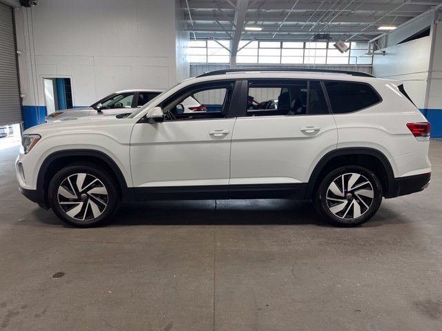 Used 2025 Volkswagen Atlas SE AWD/4WD image 6