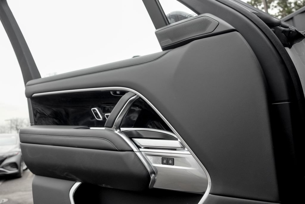 New 2026 Land Rover Range Rover SE AWD/4WD image 10