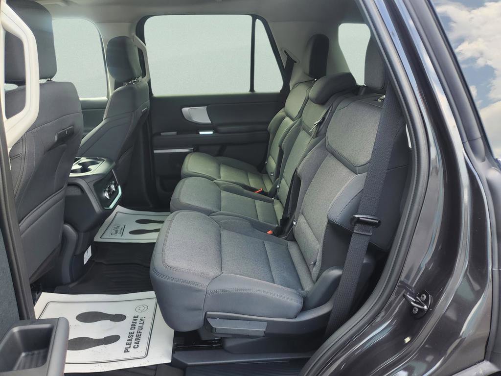 New 2025 Ford Expedition Active image 38