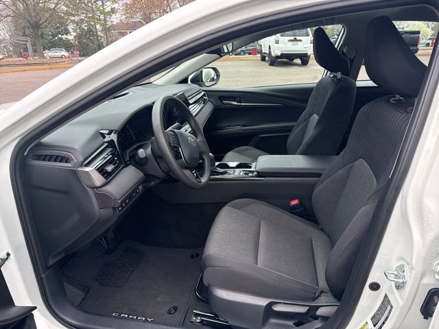 Used 2025 Toyota Camry LE AWD/4WD image 21