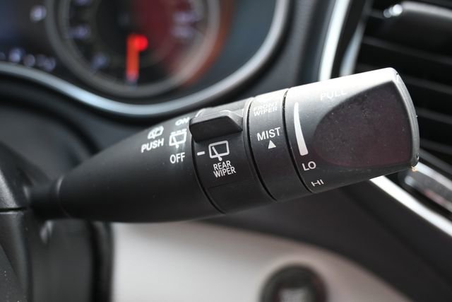 Used 2019 Jeep Cherokee Limited AWD/4WD image 35