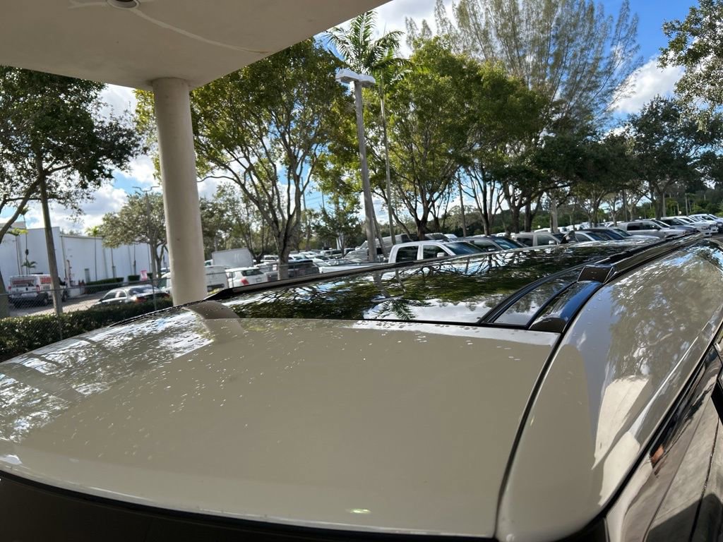 Used 2024 Land Rover Defender 110 S image 18