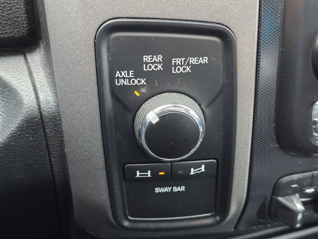 Used 2018 RAM 2500 Power Wagon w/ Leather & Luxury Group image 33