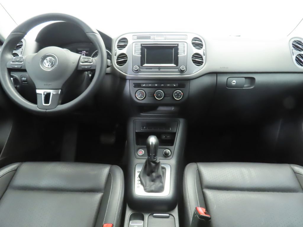 Used 2016 Volkswagen Tiguan S image 13