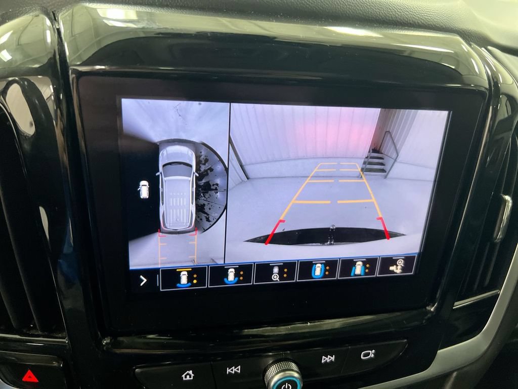 Used 2020 Chevrolet Traverse Premier w/ Redline Edition AWD/4WD image 16