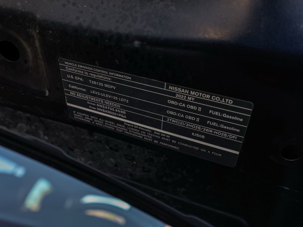 Used 2022 Nissan Armada SL w/ Captain's Chairs Package image 32