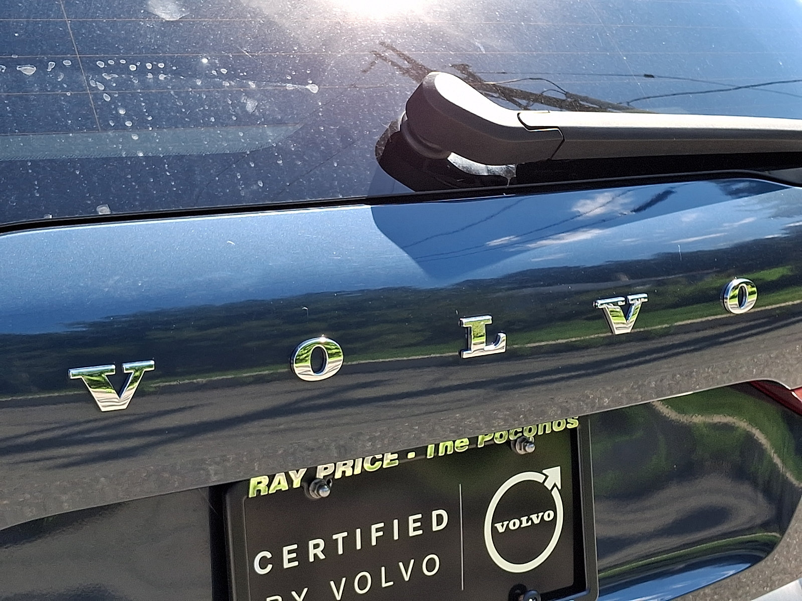 Certified 2023 Volvo XC60 B5 Plus w/ Climate Package AWD/4WD image 32