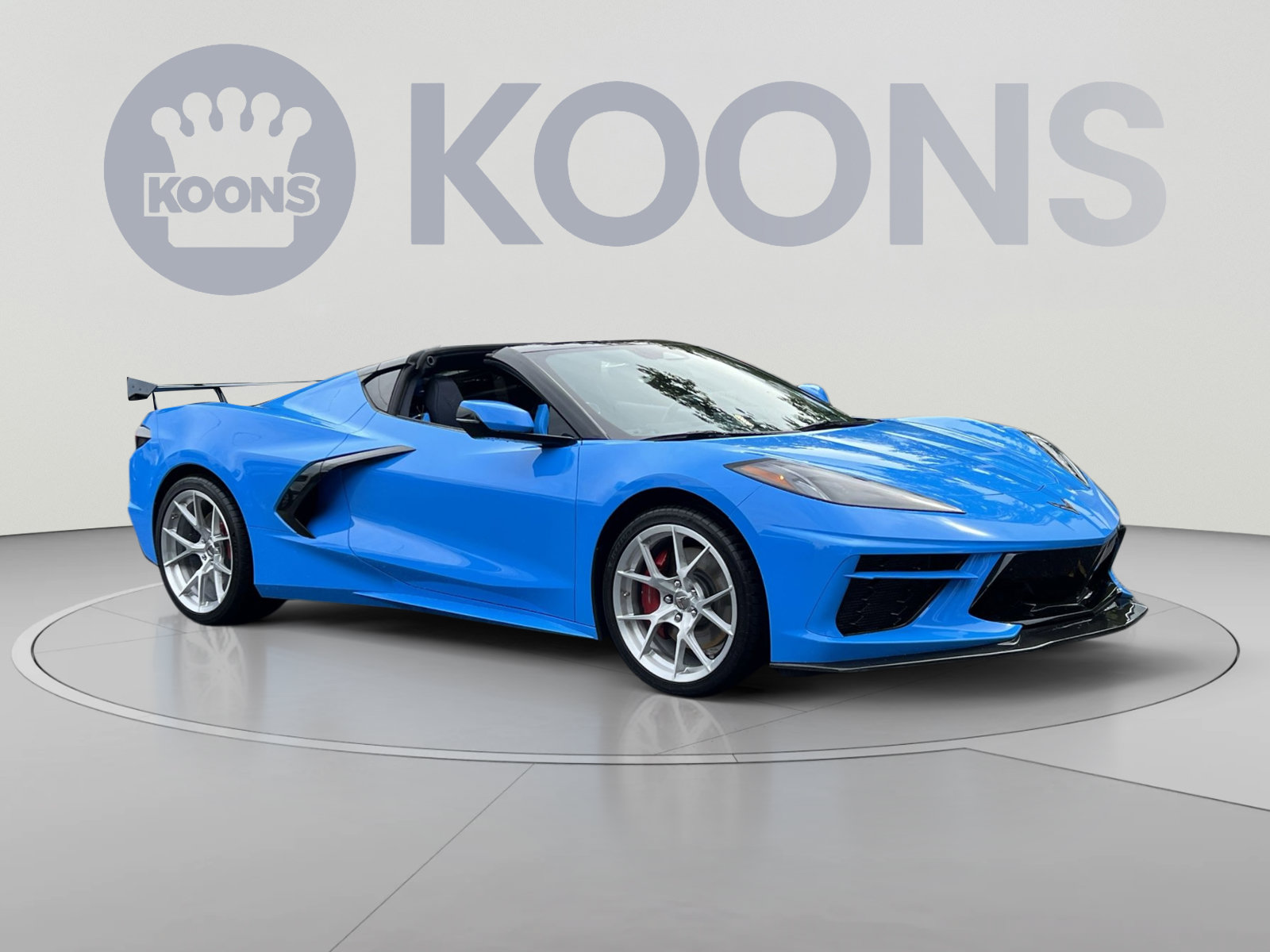 Used 2024 Chevrolet Corvette Stingray Premium Cpe w/ Z51 Performance Package RWD image 2