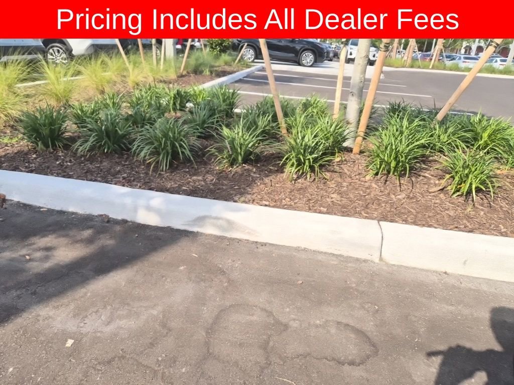 Used 2018 FIAT 124 Spider Lusso w/ Navigation & Sound Group RWD image 13