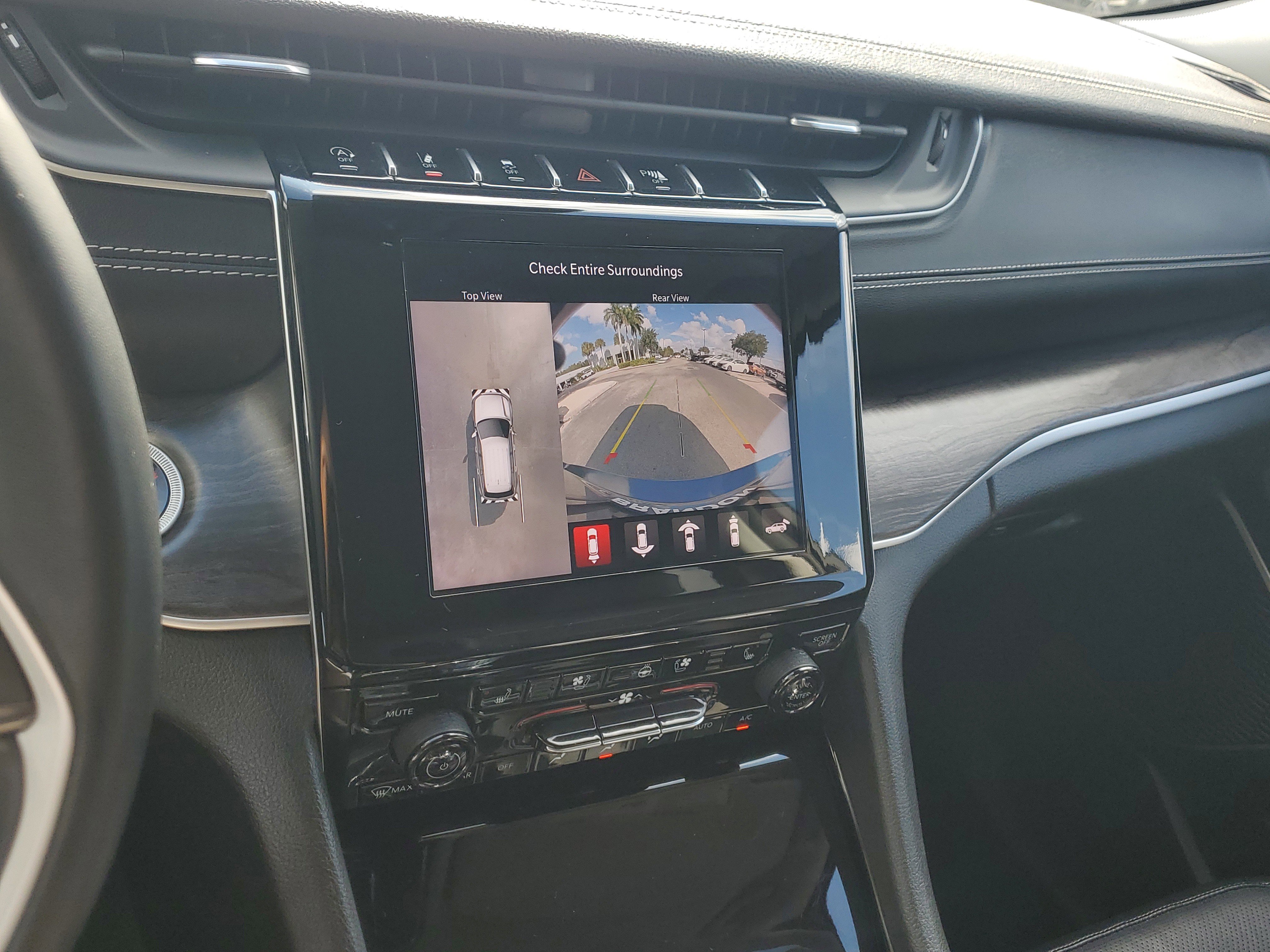 Used 2022 Jeep Grand Cherokee L Limited w/ Luxury Tech Group II image 26