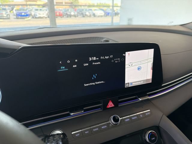 Used 2024 Hyundai Elantra SEL FWD image 22