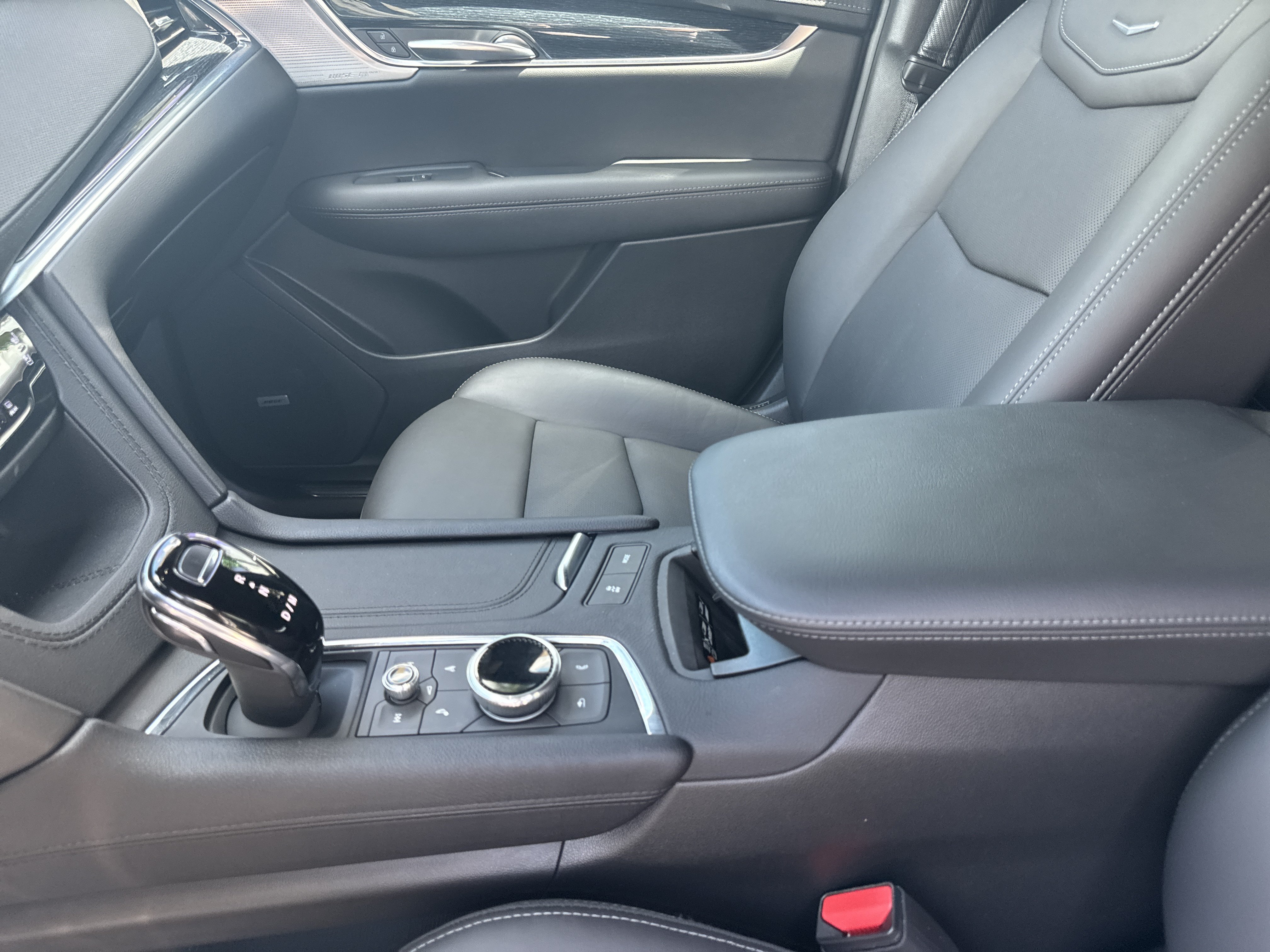 Certified 2024 Cadillac XT5 Premium Luxury w/ Technology Package FWD image 24