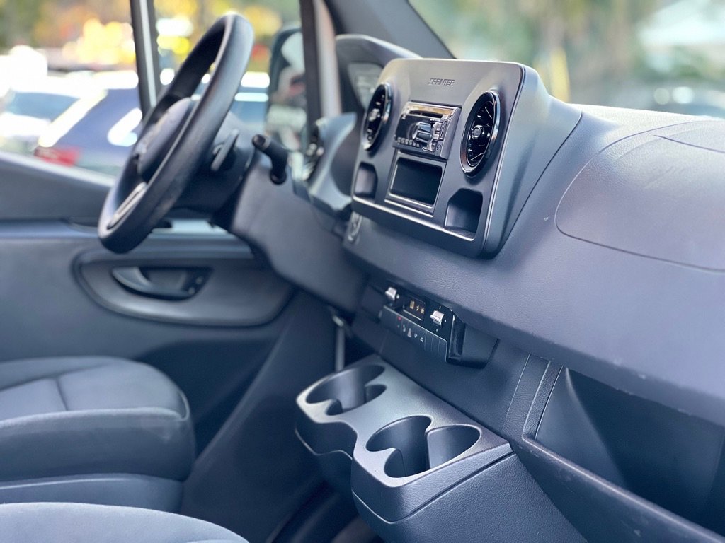 Used 2019 Freightliner Sprinter 2500 image 20