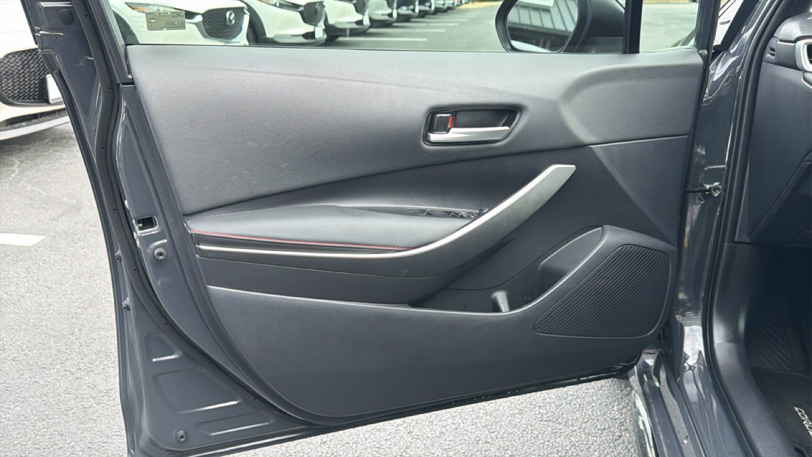 Used 2024 Toyota Corolla SE FWD image 11