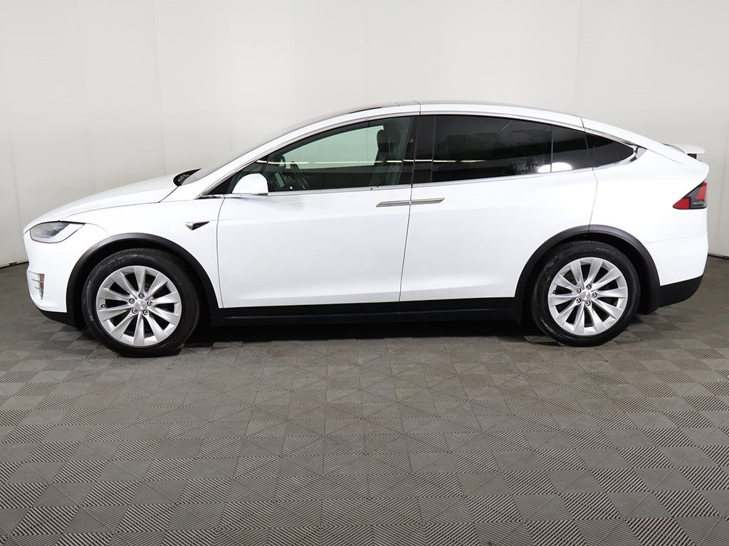 Used 2020 Tesla Model X Long Range image 15